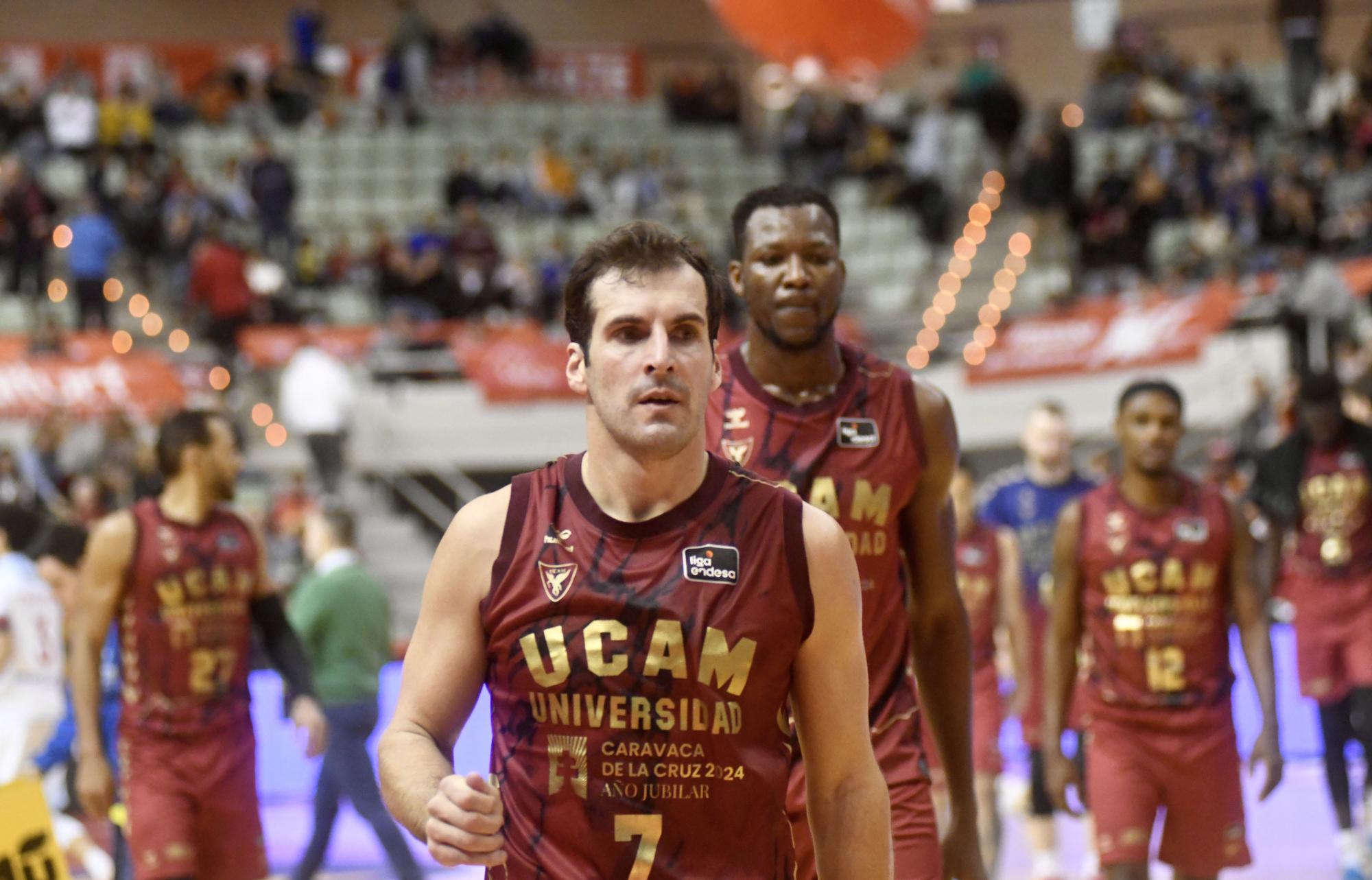 UCAM CB - Obradoiro