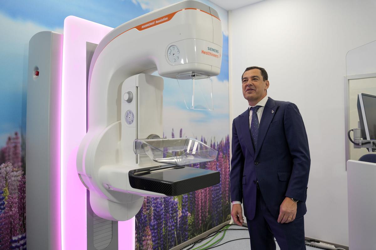 Moreno defiende que el presupuesto refleja que "no hay privatización sanitaria"