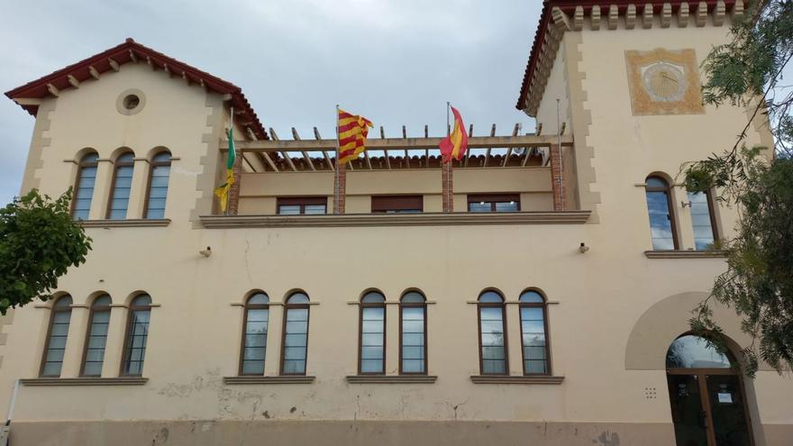 Palau-saverdera rehabilitarà la façana de l’edifici de l’ajuntament