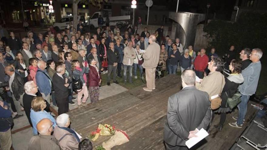 Joan Badia, de la Fundació Independència i Progrés, s&#039;adreça als assistents a l&#039;homenatge a Companys, ahir