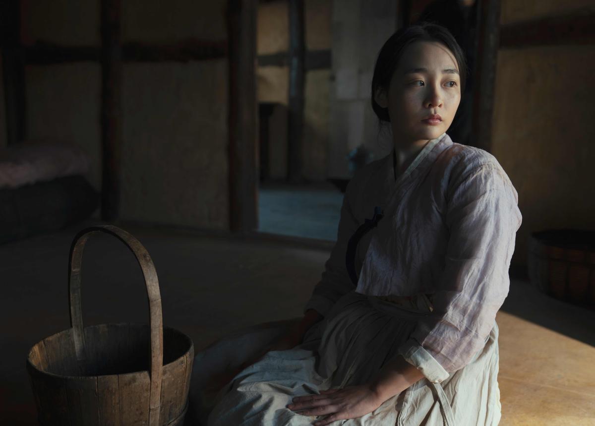 Minha Kim (Sunja adolescente) en una imagen de ’Pachinko’. Minha Kim (Sunja adolescente) en una imagen de ’Pachinko’.