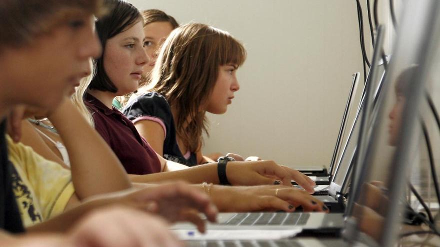 La inteligencia artificial se cuela en las aulas de Castellón