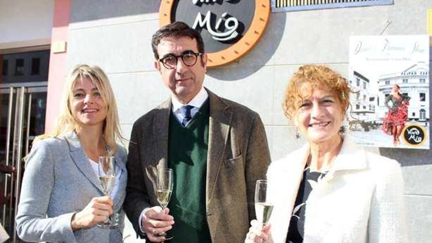 Hélène Mostertman, José María Luna y Carolina López.