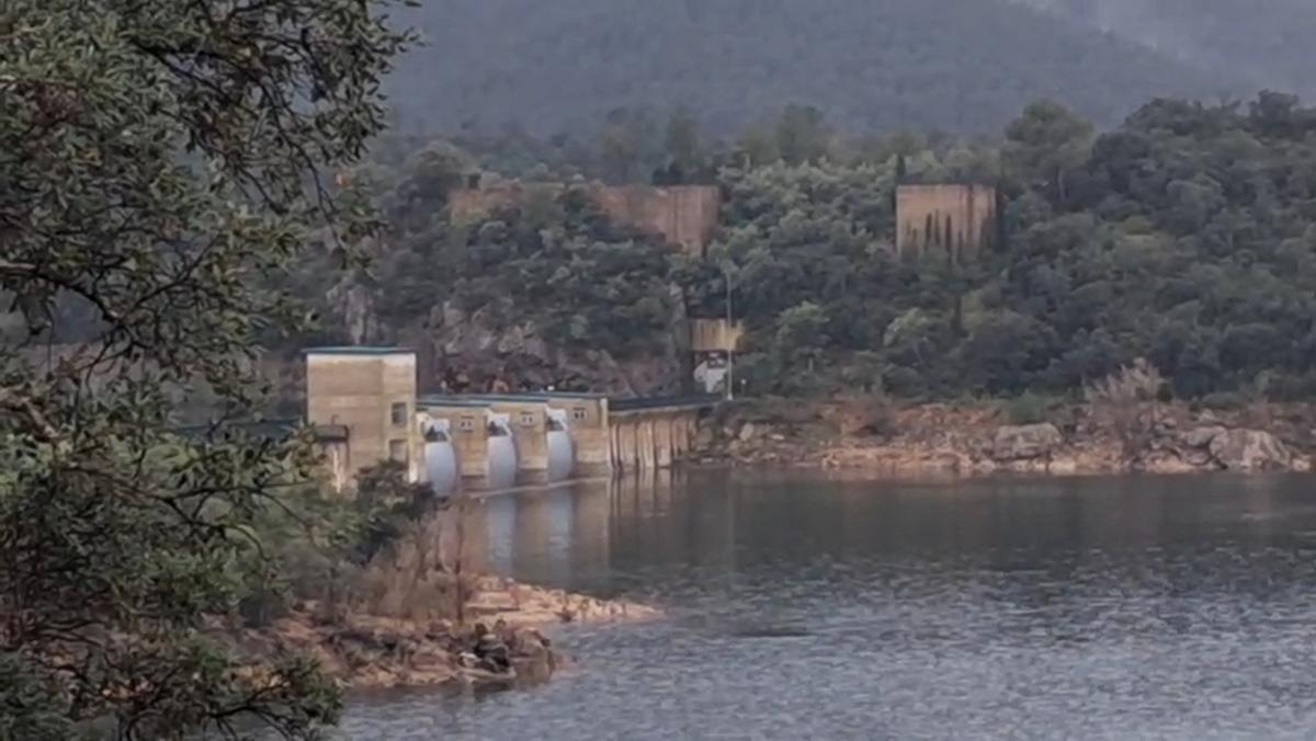 La presa del Pantà amb el nivell actual de l'aigua / VÍDEO DE LLUÍS BARRERA