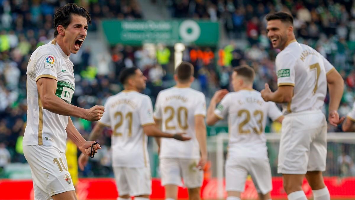 Resumen, goles y highlights del Elche 3 - 1 Villarreal de la jornada 20 de LaLiga Santander