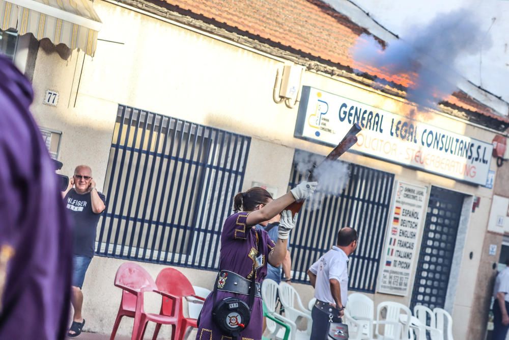 Más cara, pero a tiempo, ha llegado la pólvora para protagonizar la guerrilla de arcabucería de las fiestas de Sant Jaume de Guardamar