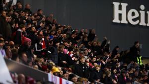 La afición del Bristol City enloqueció con el gol del triunfo