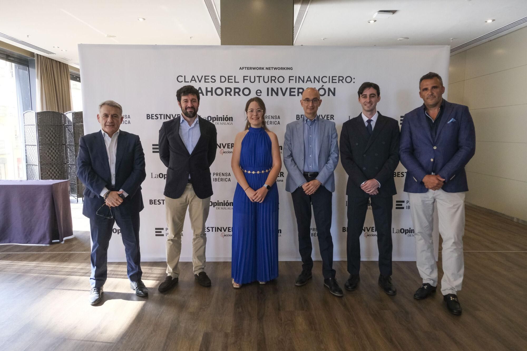 Expertos reunidos por La Opinión apuestan por el conocimiento financiero para superar los actuales tiempos de incertidumbre

