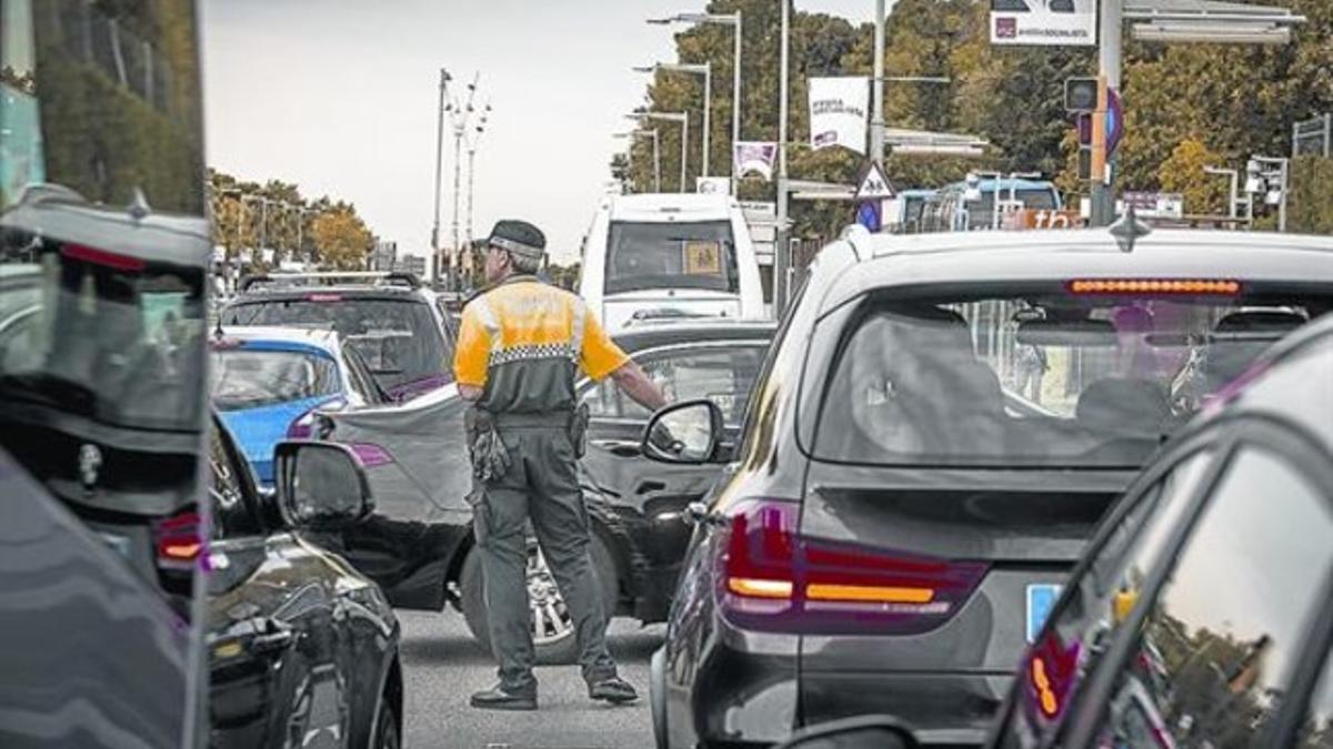 Atasco 8Tráfico complicado en Barcelona.