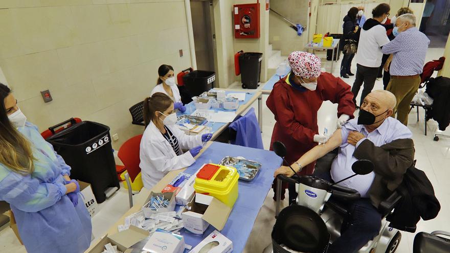 Salud deja ‘en el limbo’ las vacunas de Janssen para  los mayores de 70 a 79 años