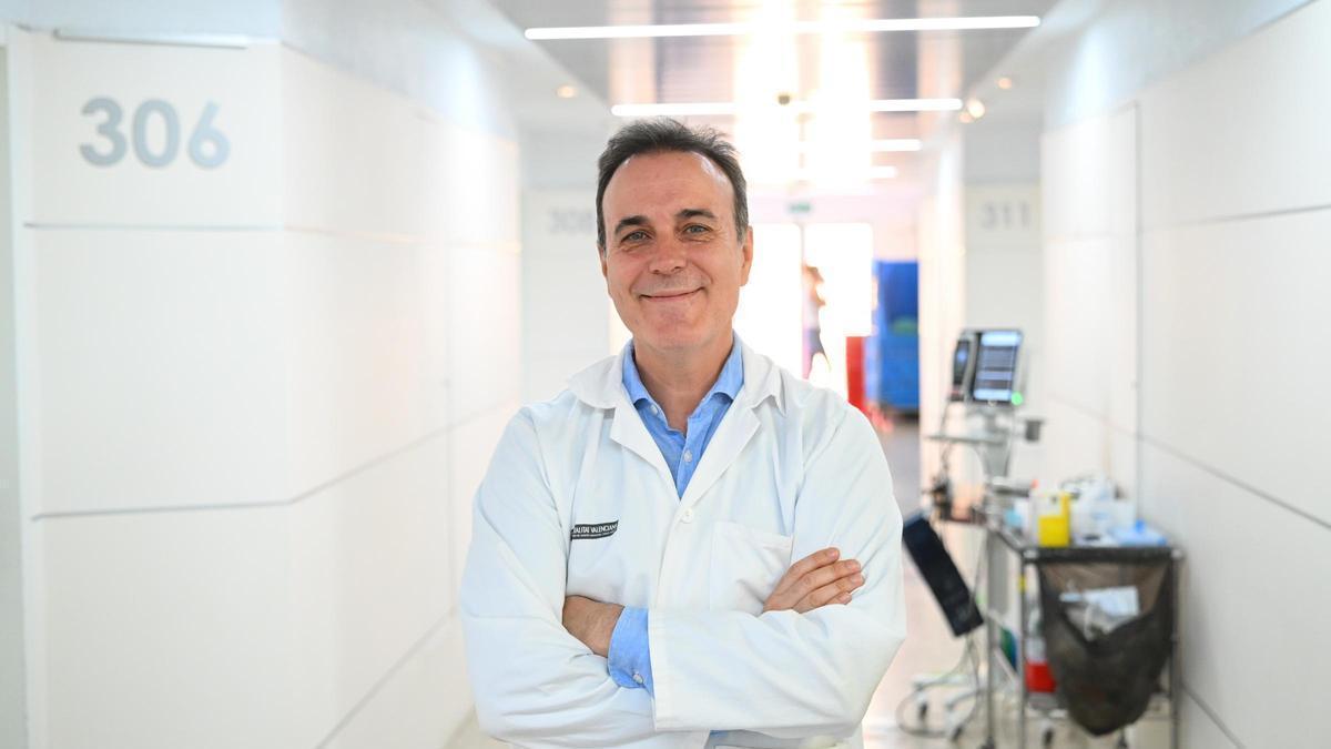 El Doctor Antonio Arroyo, jefe del Servicio de Cirugía del Hospital General de Elche, nombrado académico de la Real Acedemia de Medicina de la Comunidad Valenciana
