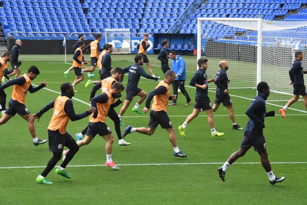 Entrenamiento del Deportivo a puerta cerrada en Ri