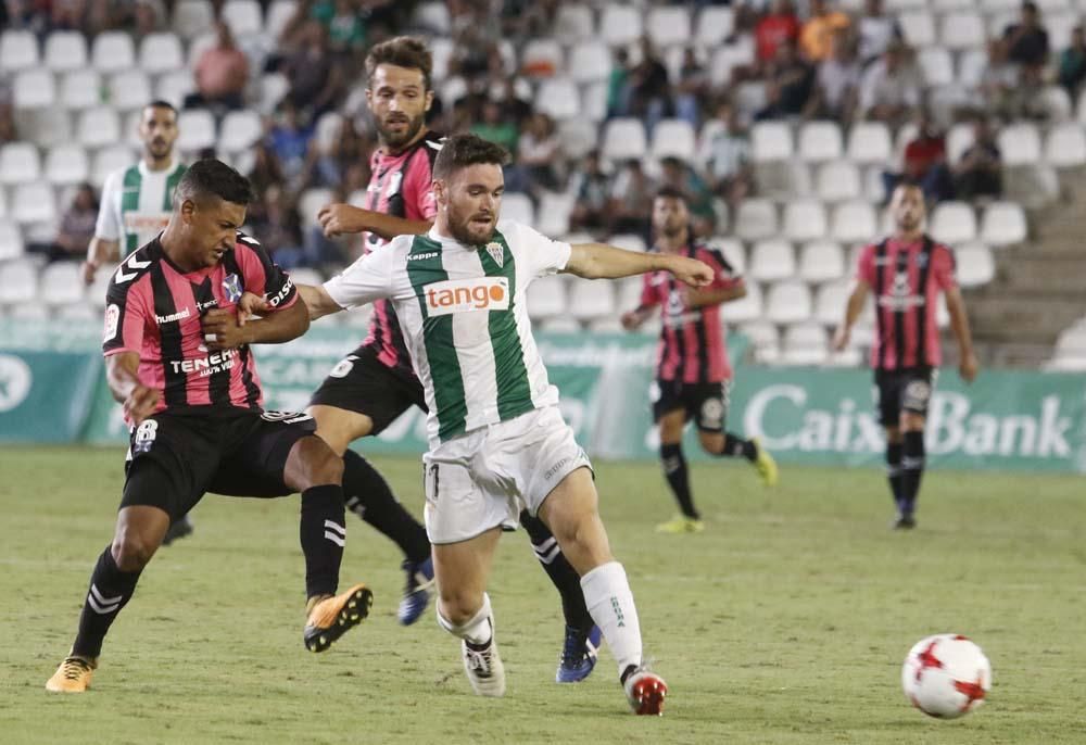 Galería gráfica: El Córdoba CF cae goleado ante el Tenerife.