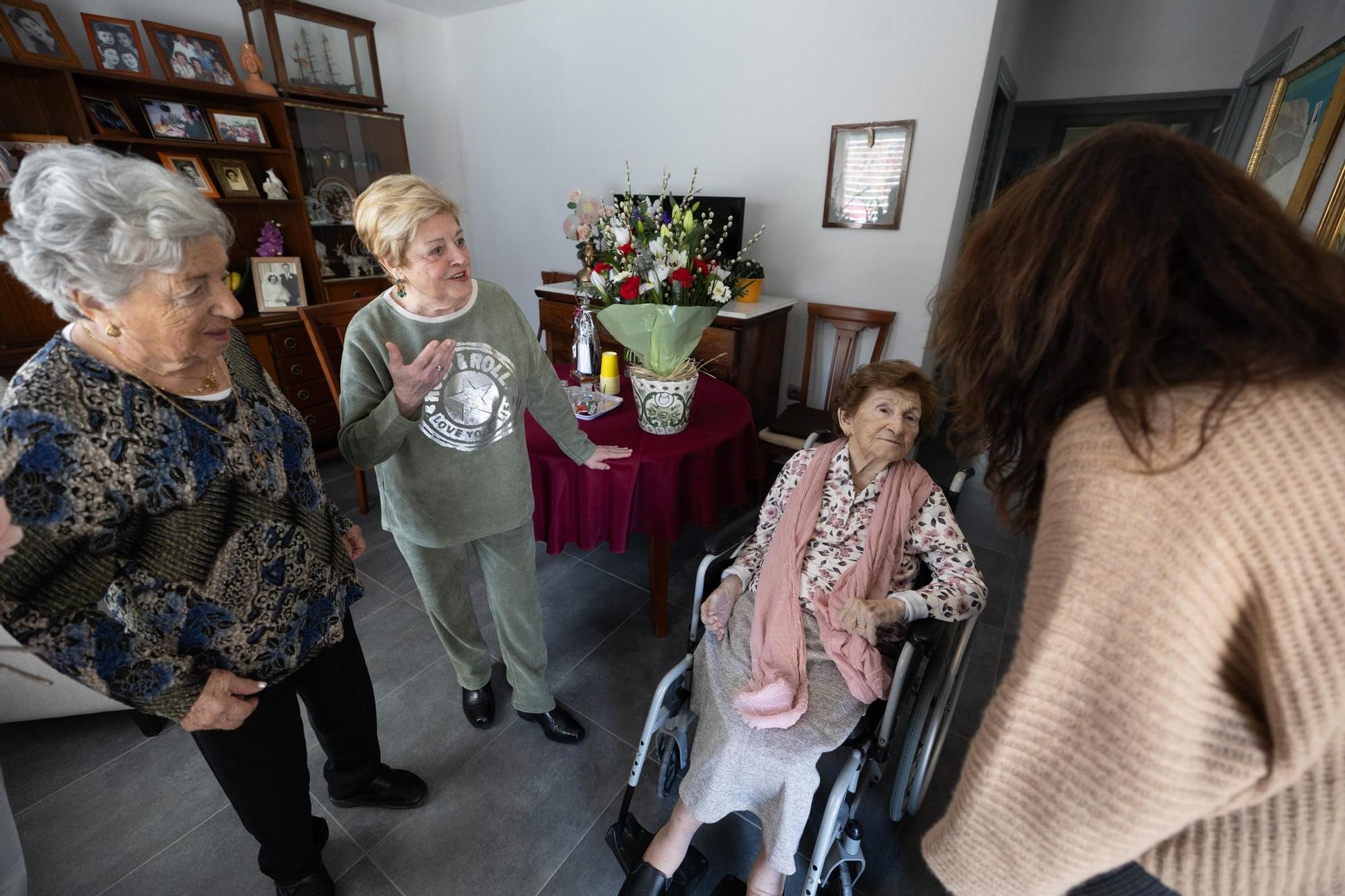 Galería: Cumpleaños de las mujeres centenarias de Can Felix en Puig des Molins