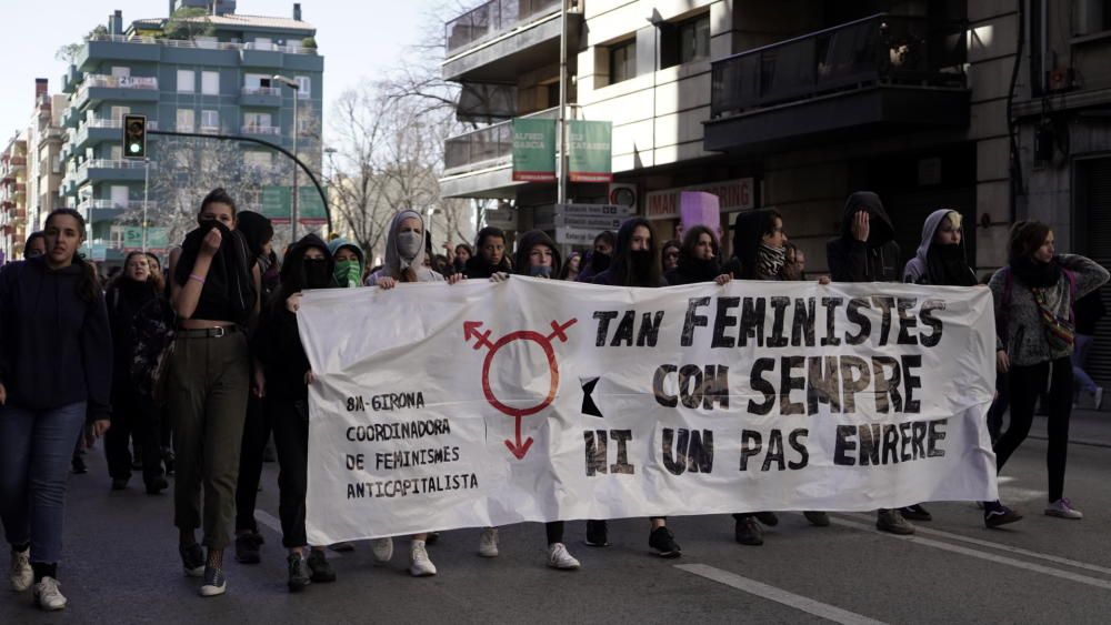 Manifestació sindical a Girona de la vaga del vuit de març