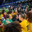 El FC Barcelona celebró con euforia la remontada en Stamford Bridge