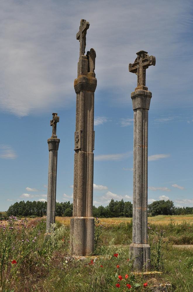 Cruces de Sasamón; Sasamón y Olmillos de Sasamón: los dos pueblos burgaleses