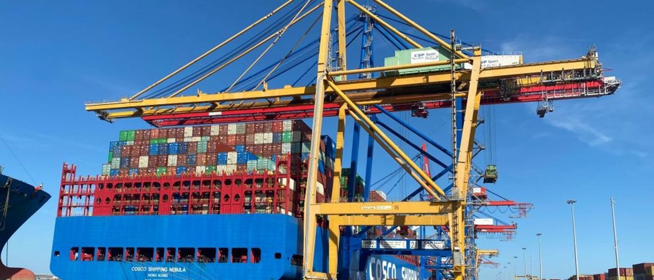 El vaixell de Cosco, atracat el cap de setmana passat al Port de València