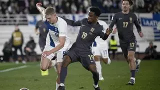 Angel Gomes, el más pequeño de Inglaterra que brilló con 16 y vuelve siete años después