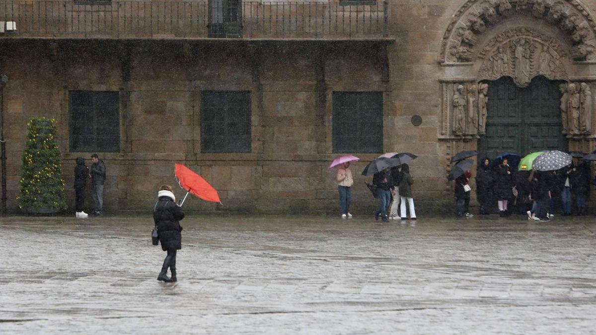 Este viernes se esperan precipitaciones en Santiago que serán más probables a primera y última horas del día según Meteogalicia