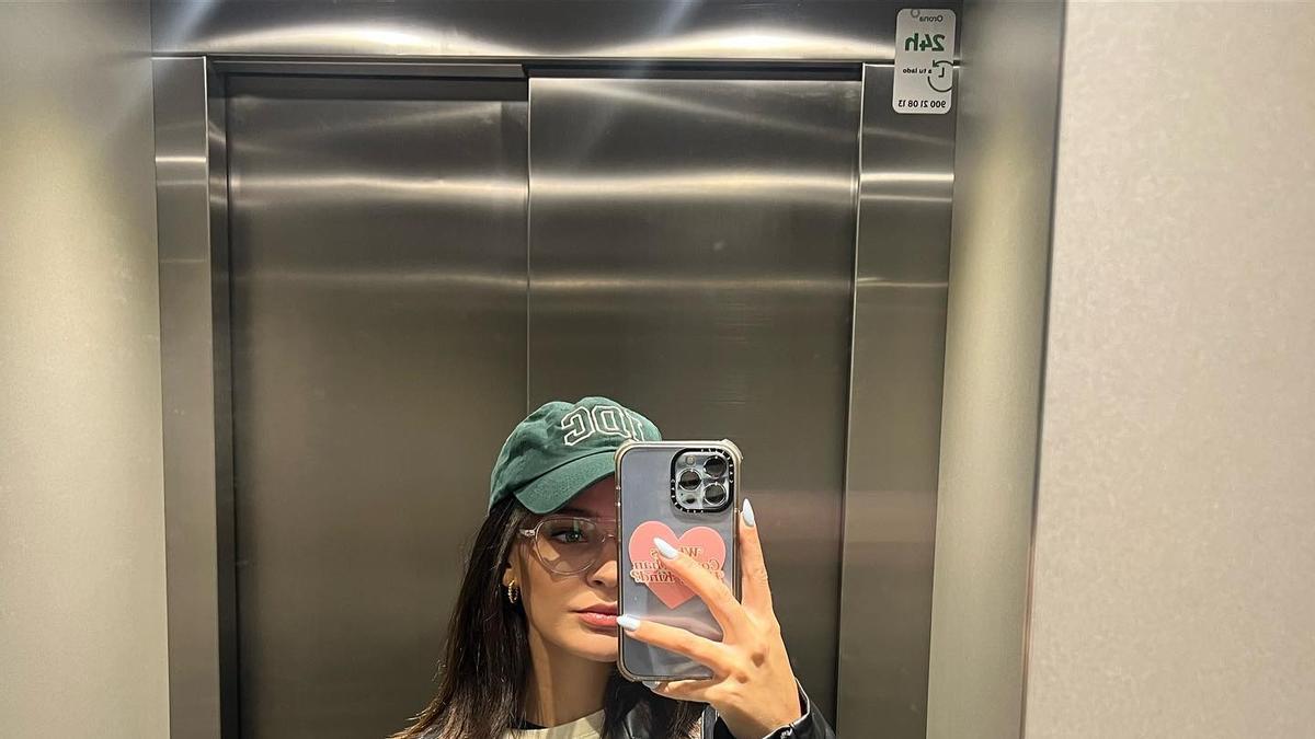 Laura Escanes con gorra en Instagram