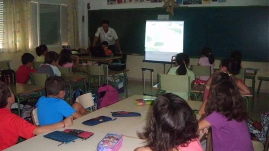 Adesval fomenta el valor de la naturaleza entre los escolares