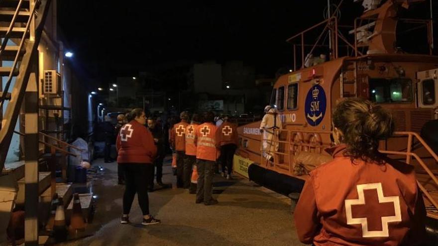 Voluntarios de Cruz Roja en Cartagena