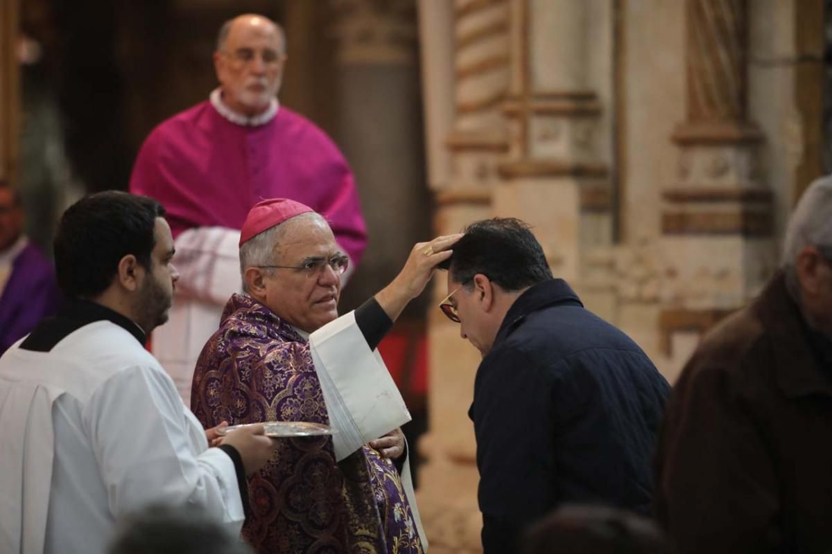 Con la imposición de cenizas arranca la Cuaresma