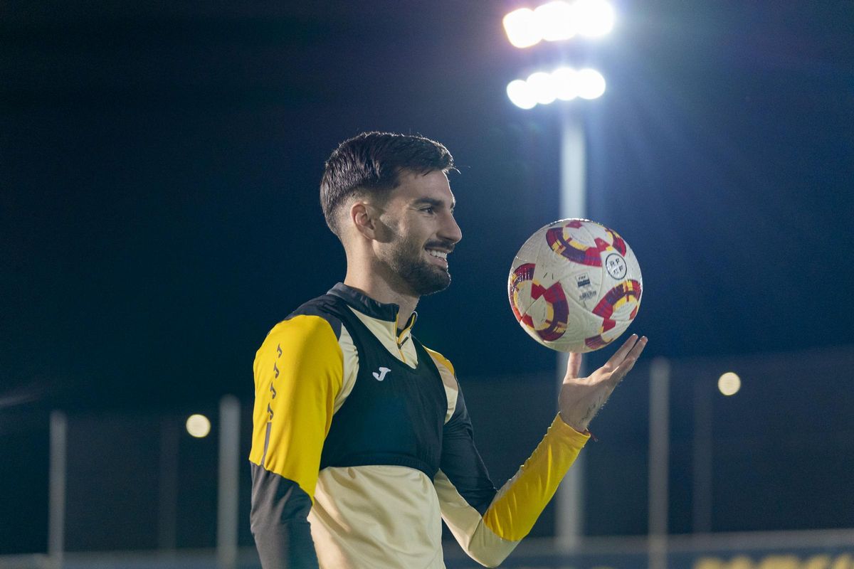 Álex Baena, en el entrenamiento de este martes.