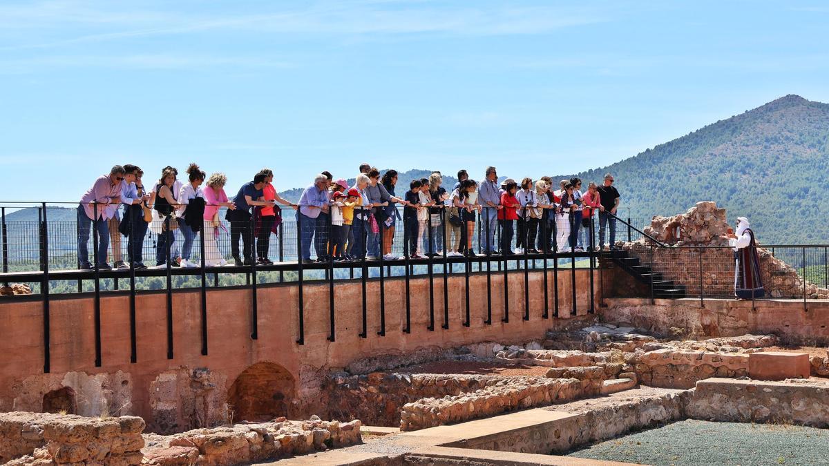 Uno de los platos fuertes para el visitante serán las visitas teatralizadas al Castillo de Onda, el centro histórico y a la emblemática Torre de la Presó.