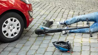 Muere un niño tras caer de un patinete en Fuerteventura