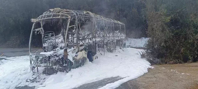 Incendio en una guagua escolar en Tenerife