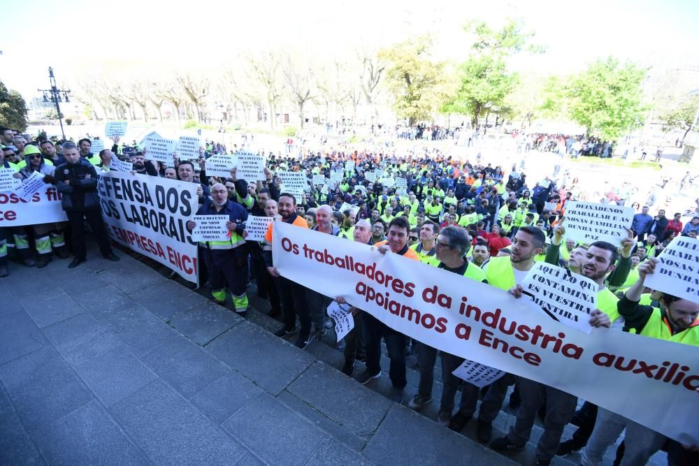 Prórroga de Ence | Los trabajadores de la pastera llevan sus protestas a la Diputación