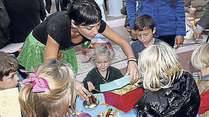 200 niños disfrutan de la fiesta de St. Martín