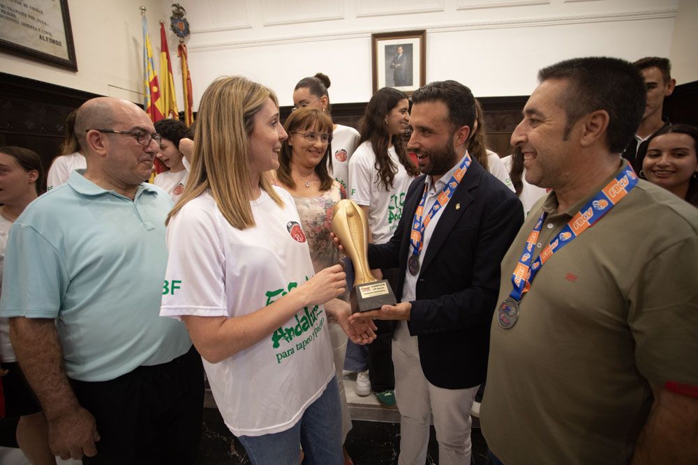 Recepción a las jugadoras del CBF Puerto tras el ascenso a Primera Nacional