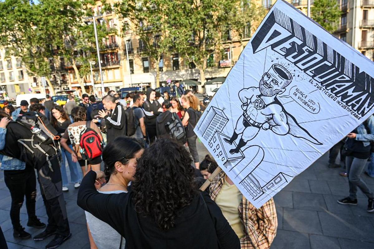 Manifestación antifascista de plaza Universitat