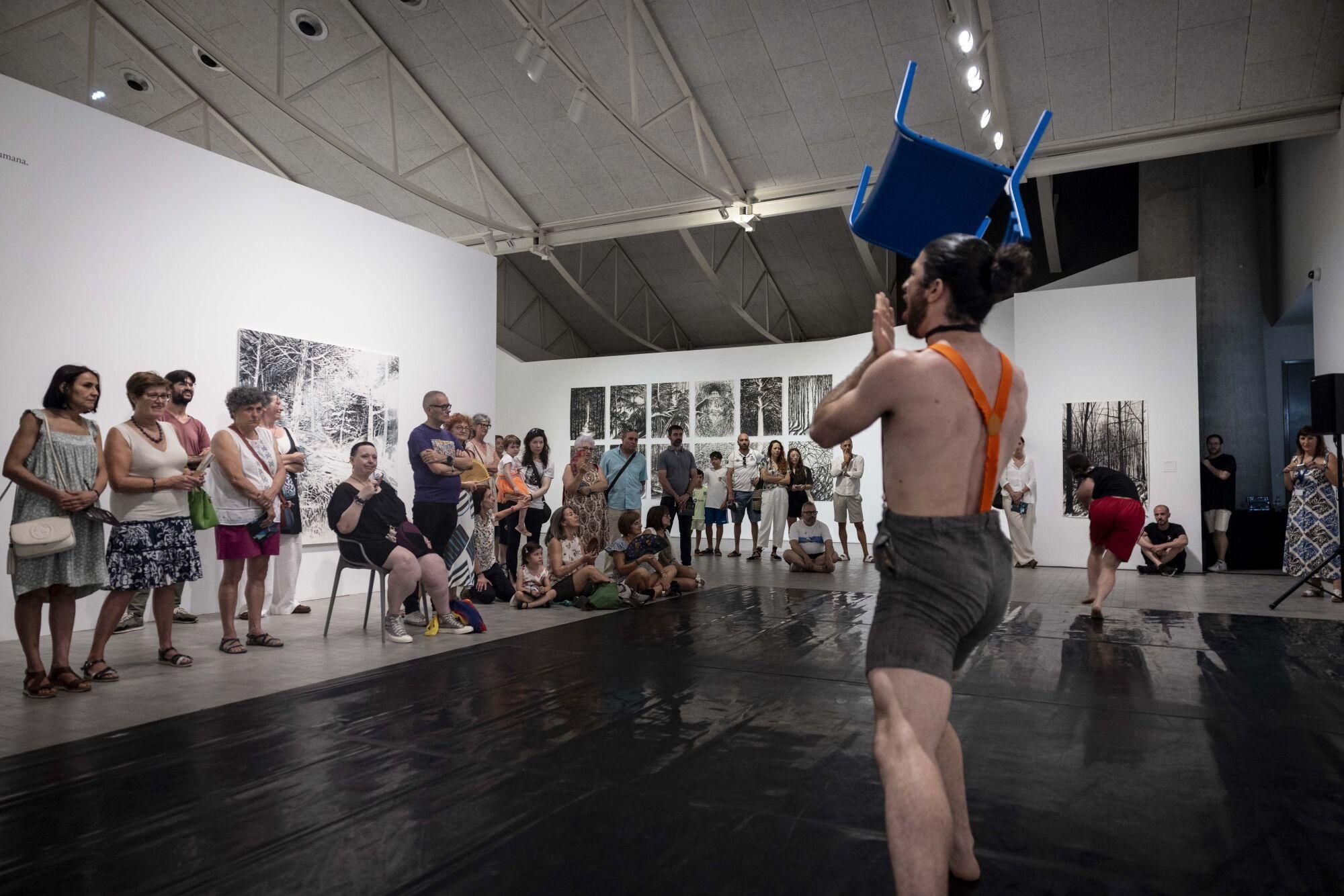 DANZA 'PAS A TROIS' CON HUGO Y VEGA GRIMALT POR EL 30 ANIVERSARIO DEL MUSEO PABLO SERRANO