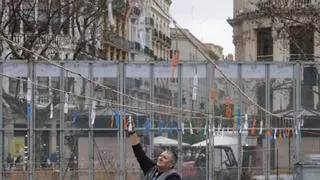 El primer viernes fallero de València, con la mirada en el cielo por las lluvias de la borrasca Regina