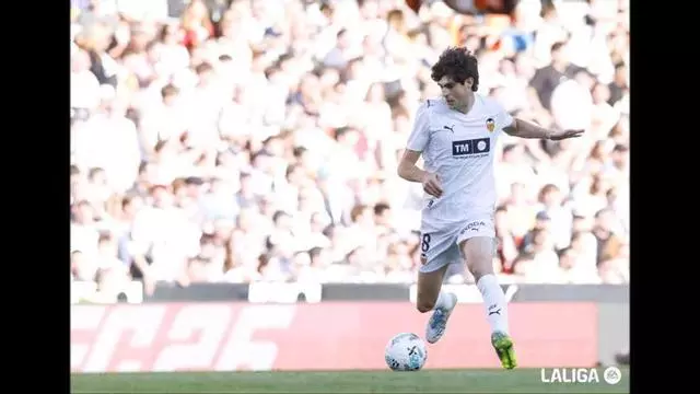 Las mejores imágenes de Javi Guerra contra el Rayo Vallecano