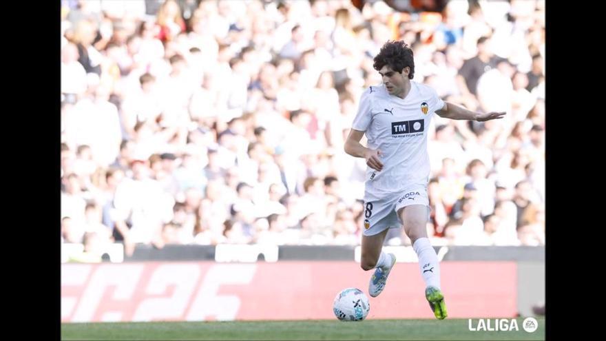 Las mejores imágenes de Javi Guerra contra el Rayo Vallecano