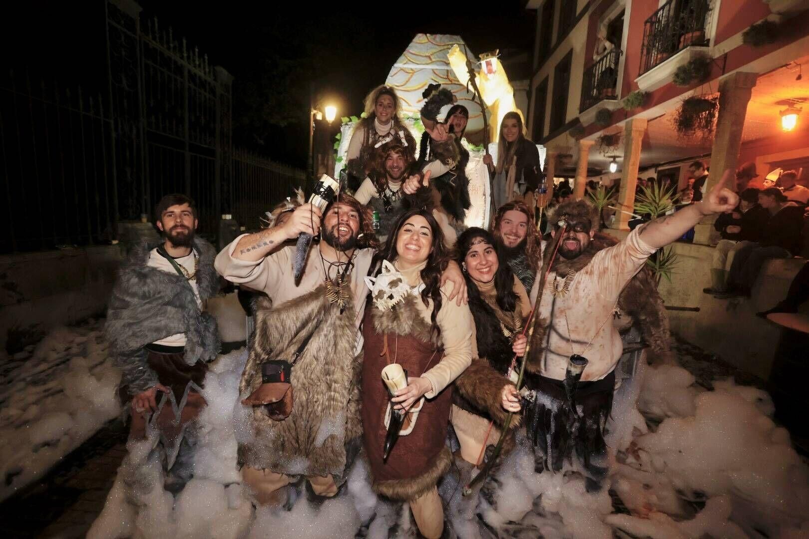 EN IMÁGENES: Así fue el espectacular 37.º Descenso de Galiana en el Antroxu de Avilés.