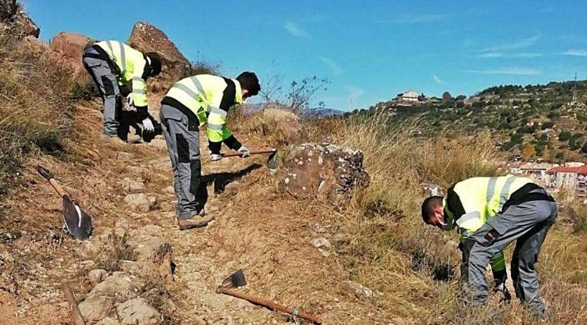 Joves del centre en el Programa Treball i Formació del SOC