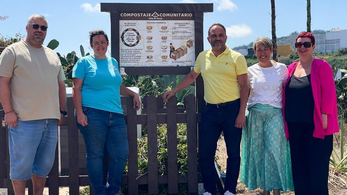 Moya estrena una zona de compostaje comunitario para convertir restos orgánicos en abono natural