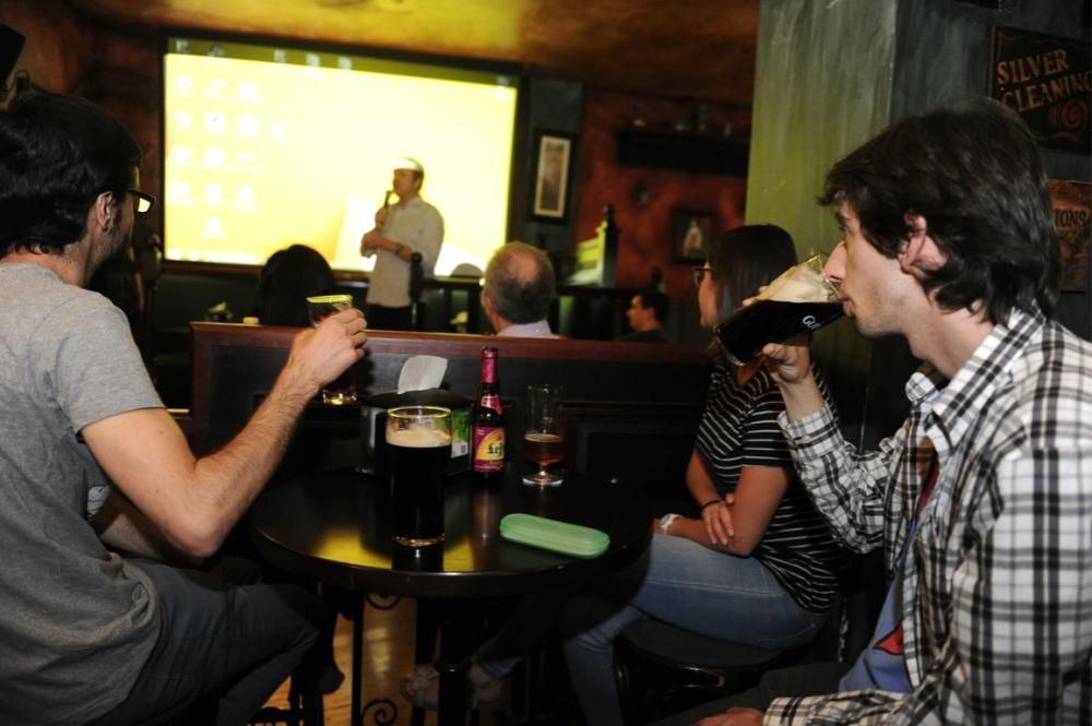 Ciencia y monólogos en un pub de Murcia