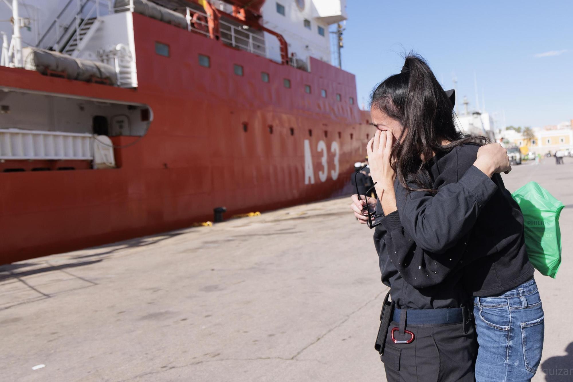 Las imágenes de la despedida del buque Hespérides en Cartagena