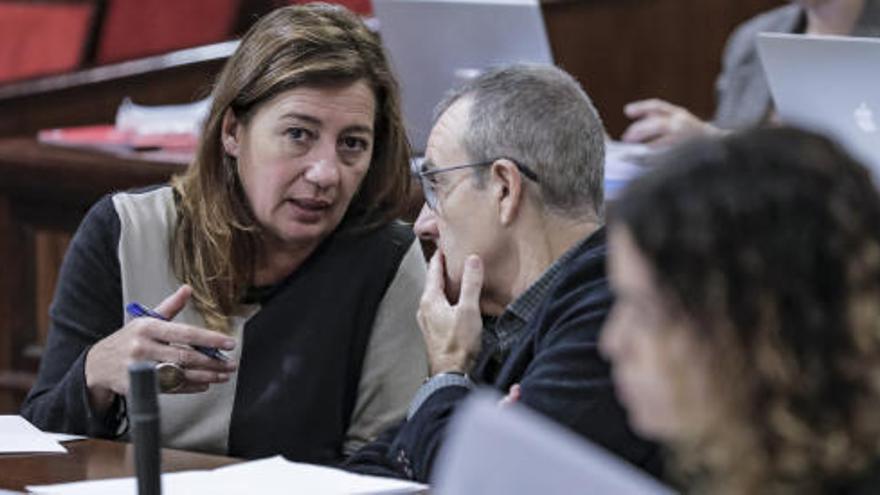 PSOE, Podemos y Vox mantienen el plus de 22.000 euros para los cargos de la península