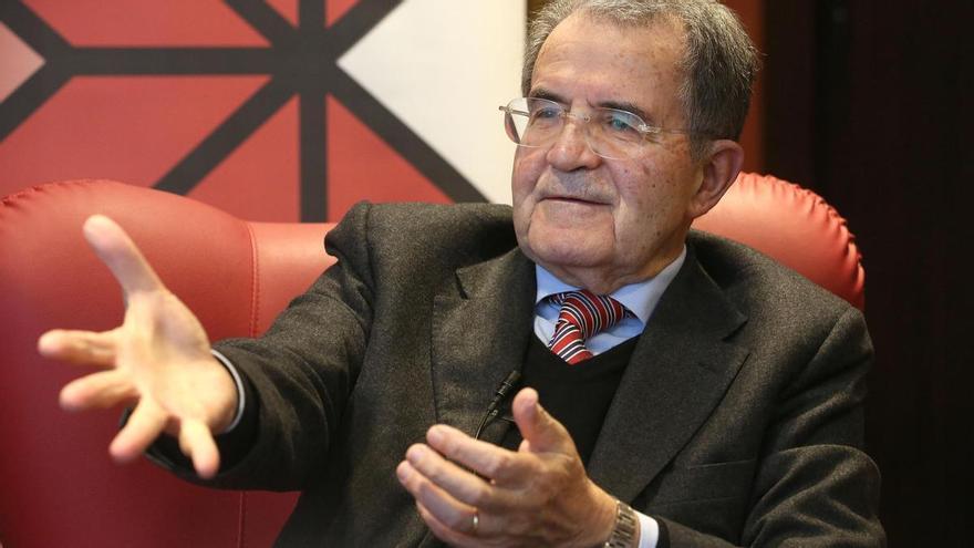 Romano Prodi, expresidente de la Comisión Europea: &quot;O tenemos una defensa europea común o seremos siervos&quot;