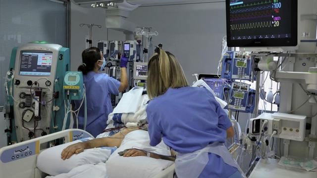 Una UCI del Hospital Universitari de Bellvitge de L'Hospitalet de Llobregat.