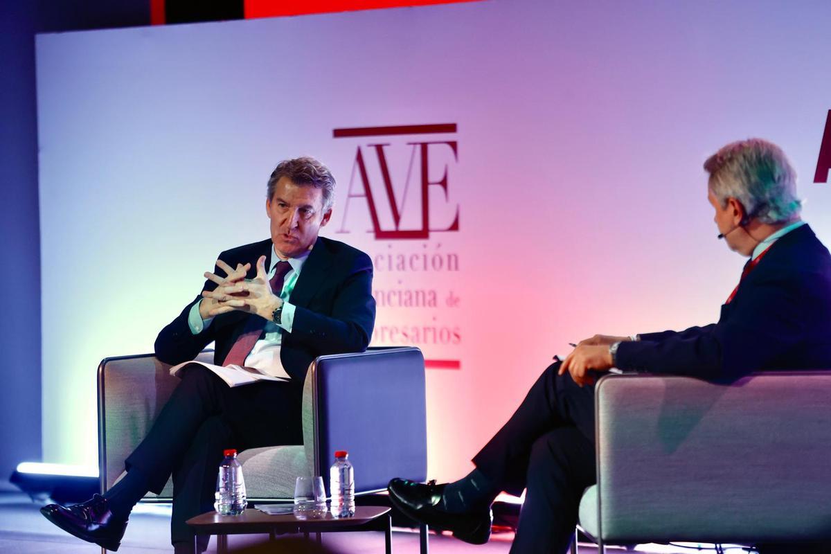Feijóo, Llorca y Catalá asisten a la asamble de AVE