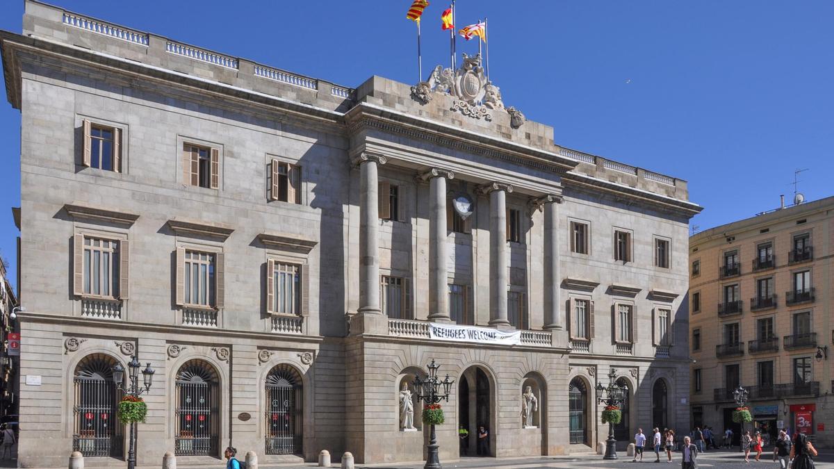 Fachada del Ayuntamiento de Barcelona.